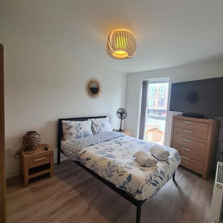 Lovely New Home In Manchester Close To Manchester City Fc 객실 사진